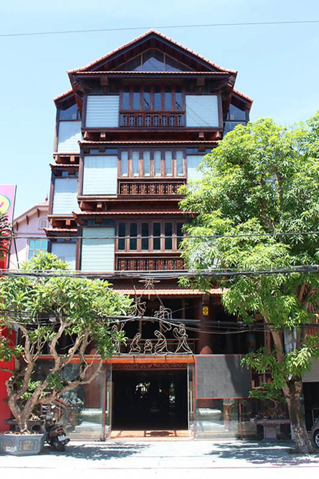 Khám phá ngôi nhà gỗ 5 tầng “độc nhất vô nhị” của lão gia ở Hà Tĩnh - 1