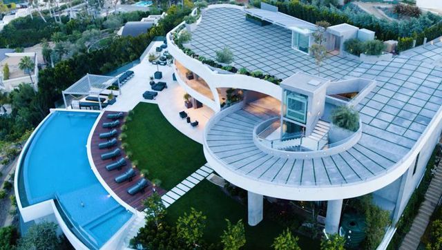 Ngắm kiến trúc siêu độc đáo của biệt thự trị giá 42 triệu USD ở Los Angeles - 3