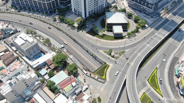 Con đường dài hơn 3km gánh cả rừng chung cư ở Sài Gòn - 21