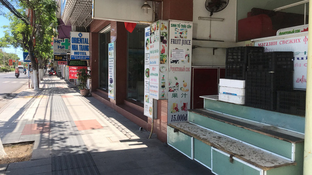 Nhiều nhà hàng, khách sạn ở Nha Trang (Khánh Hòa) phải đóng cửa trong mùa dịch. Ảnh: Kỳ Nam