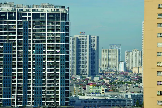 photo-1-16535237373551851485427